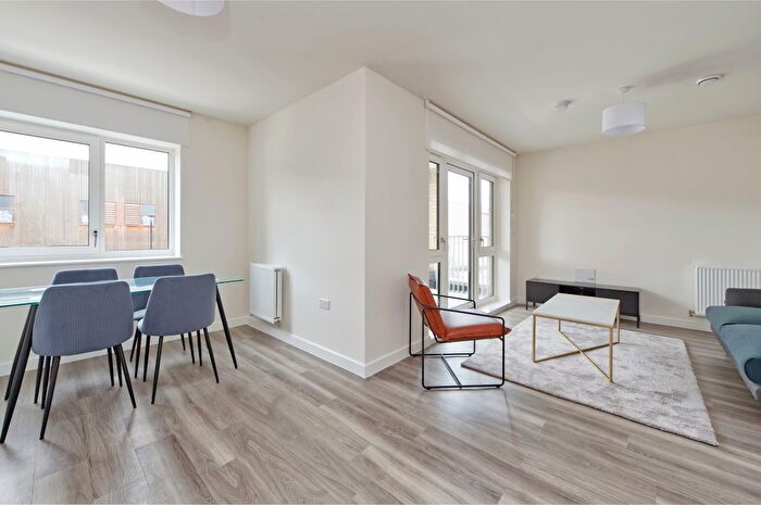 2 Bedroom Flat To Rent In Honeysuckle House, Springfield Drive, Tooting, SW17