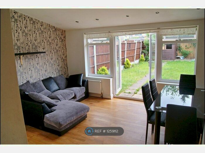 3 Bedroom Terraced House To Rent In Cornshaw Road, Dagenham RM8