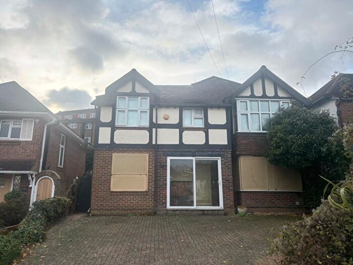 5 Bedroom Detached House For Sale In Goldstone Crescent, Hove, BN3