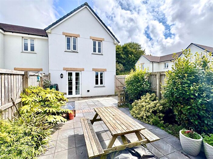 3 Bedroom End Of Terrace House For Sale In Chivilas Road, Camborne, TR14
