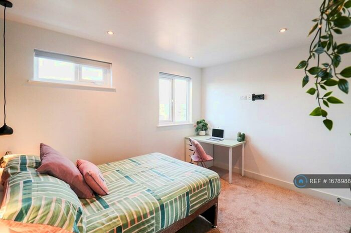 Studio To Rent In Bramley Road, Leicester, LE3