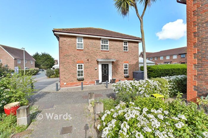 4 Bedroom Detached House For Sale In Penny Cress Road, Minster-On-Sea, Kent, ME12