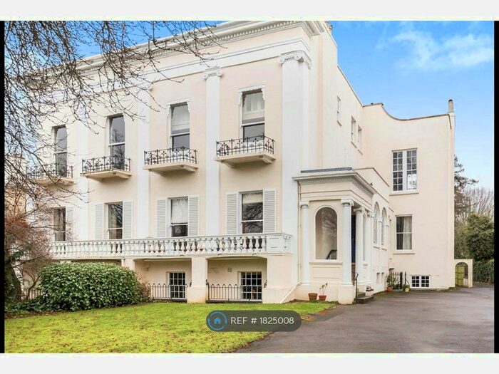 2 Bedroom Flat To Rent In Regent House, Cheltenham, GL50