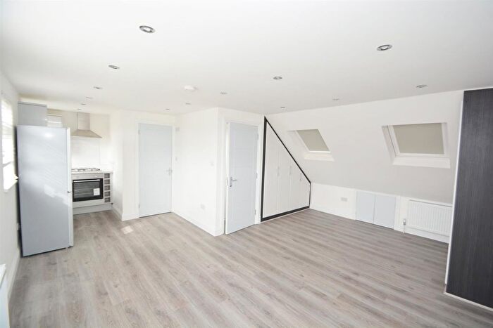 Property To Rent In Hawtrey Avenue, Northolt, UB5