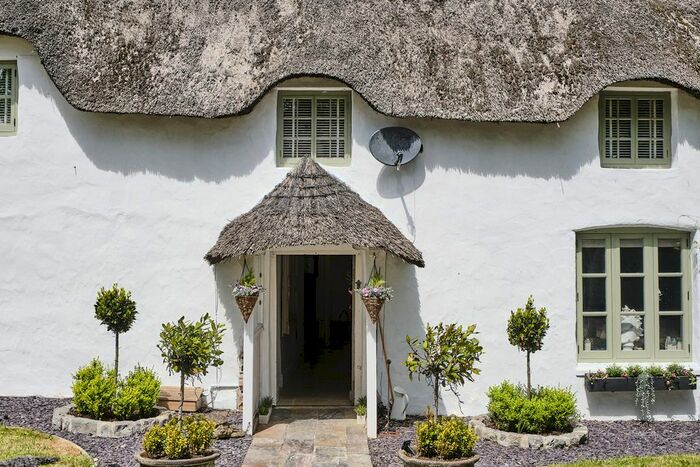 5 Bedroom Detached House For Sale In Porthkerry Road, Vale Of Glamorgan, CF62