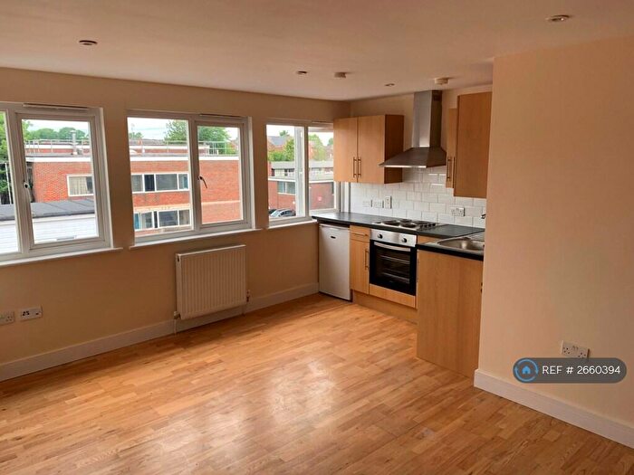 1 Bedroom Flat To Rent In High Street North, Dunstable, LU6