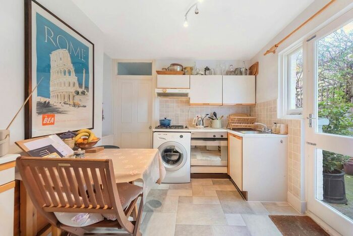 2 Bedroom Flat To Rent In Ingelow Road, Diamond Conservation Area, London, SW8