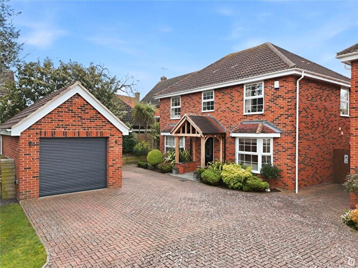 4 Bedroom Detached House For Sale In Hullbridge Road, South Woodham Ferrers, Chelmsford, Essex, CM3