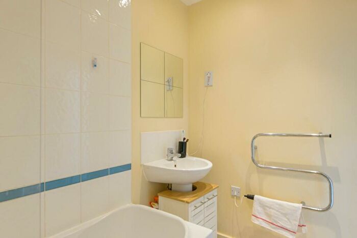 2 Bedroom Flat For Sale In Ducrow Court, St Pauls, BS2