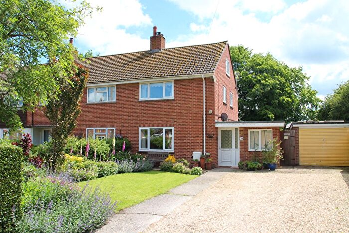 3 Bedroom Semi-Detached House For Sale In Park Way, Hungerford, RG17