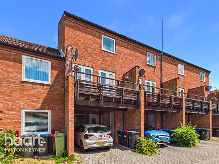 3 Bedroom Town House For Sale In Vintners Mews, Milton Keynes, MK14
