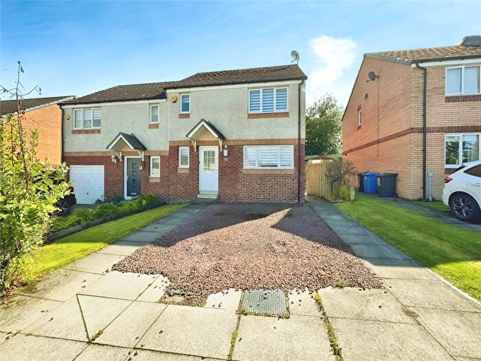 3 Bedroom Semi-Detached House To Rent In Scholars Wynd, Hamilton, South Lanarkshire, ML3