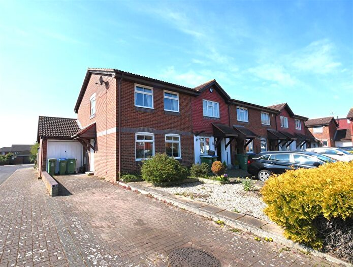 3 Bedroom End Of Terrace House To Rent In Timothy Close, Bexleyheath, DA6