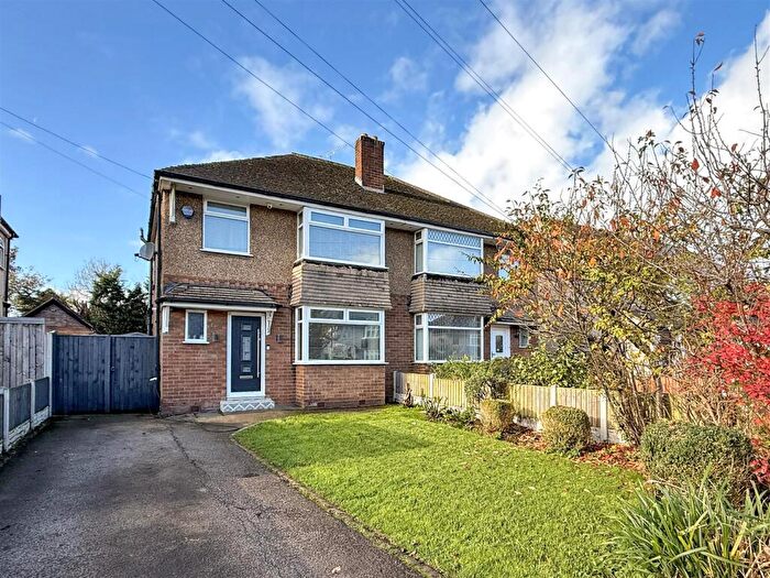 3 Bedroom Semi Detached House For Sale In Thingwall Drive, Irby, Wirral, CH61