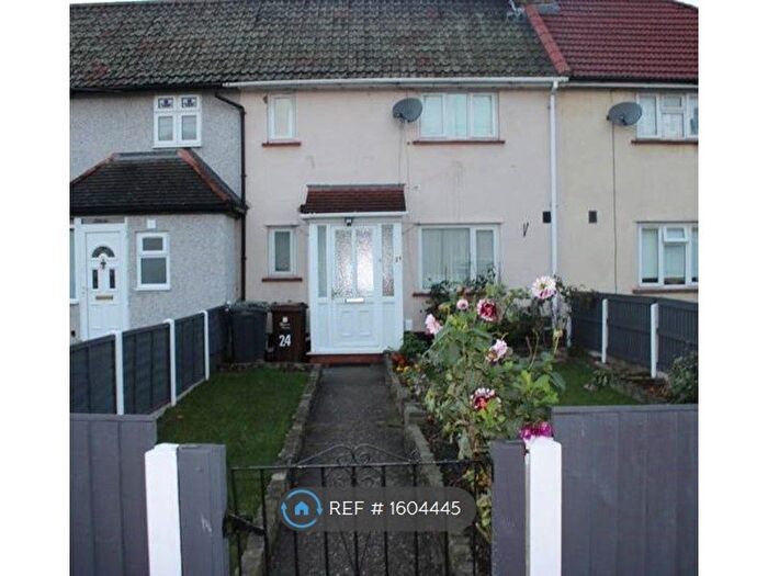 3 Bedroom Terraced House To Rent In Meadow Road, Barking, IG11
