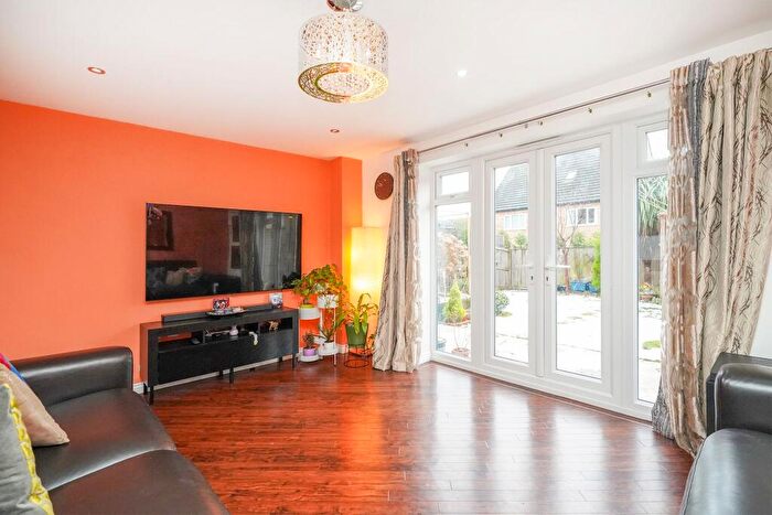 4 Bedroom Detached House For Sale In Tissington Drive, Waverley, S60