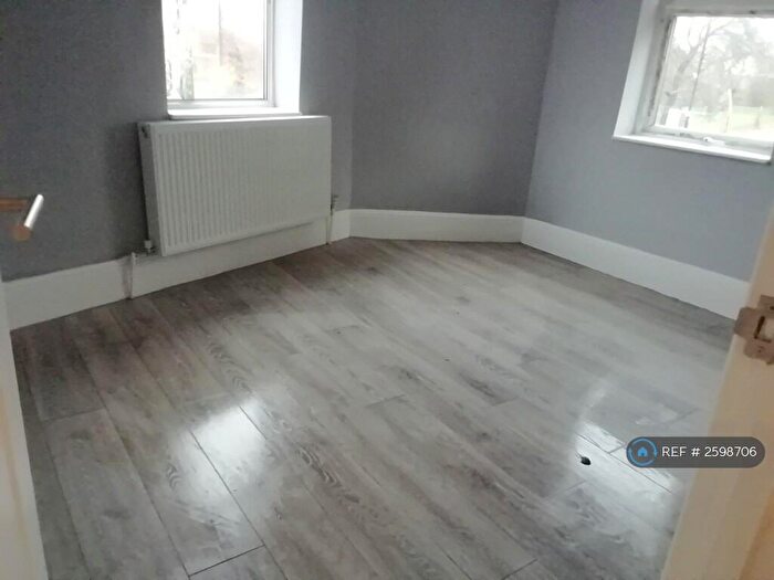 1 Bedroom Flat To Rent In Woodford Road, London, E7
