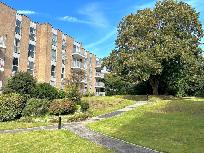 2 Bedroom Flat To Rent In St Anthonys Road, Meyrick Park, Bournemouth, BH2