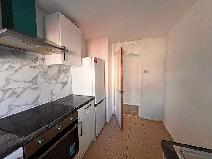 2 Bedroom Flat To Rent In Willoughby Lane, Haringey, N17