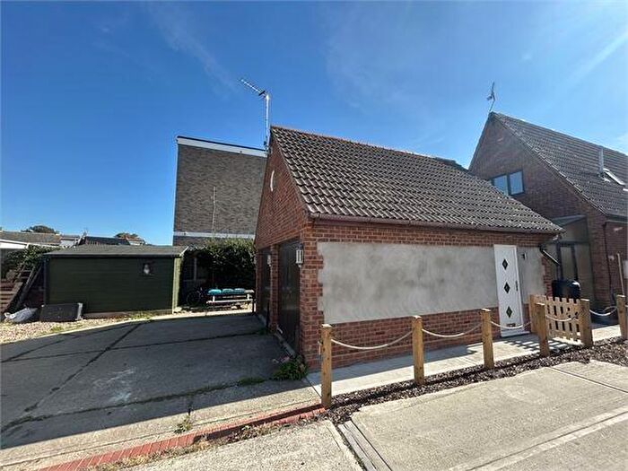 Studio To Rent In Kingsland Beach Road, West Mersea, CO5