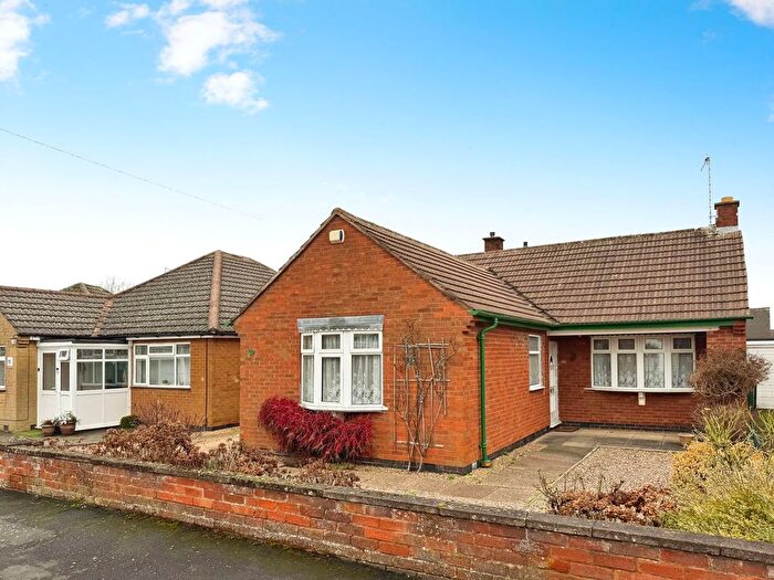 2 Bedroom Bungalow For Sale In Knights Crescent, Rothley, LE7