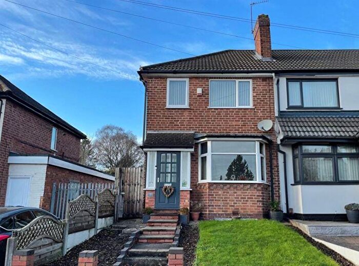 3 Bedroom End Of Terrace House For Sale In Boswell Road, Kingstanding, Birmingham, B44
