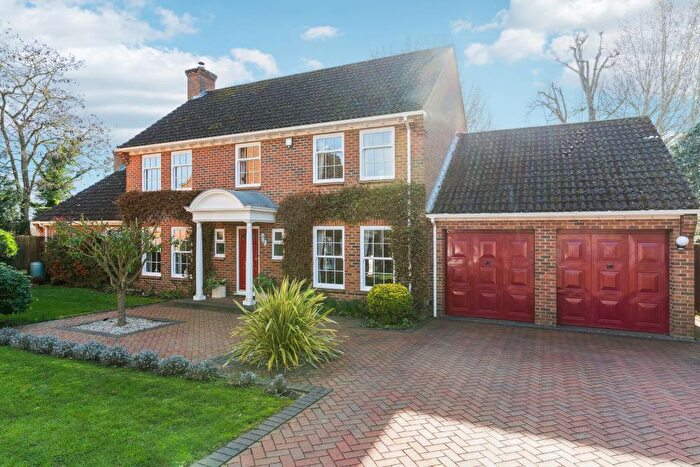 4 Bedroom Detached House For Sale In Clifton House Close, Clifton, Shefford, SG17