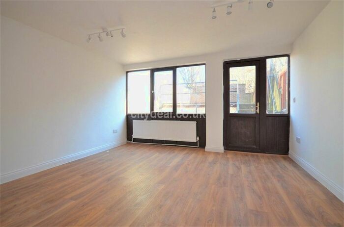 4 Bedroom Terraced House To Rent In White City Close, London, W12