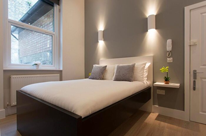 Studio To Rent In Room, Hornsey Road, Holloway, N7