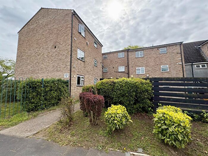 1 Bedroom Flat For Sale In Aldwych Close, Hornchurch, RM12