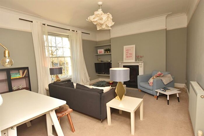 2 Bedroom Flat For Sale In Heavitree Park, Heavitree, Exeter, EX1