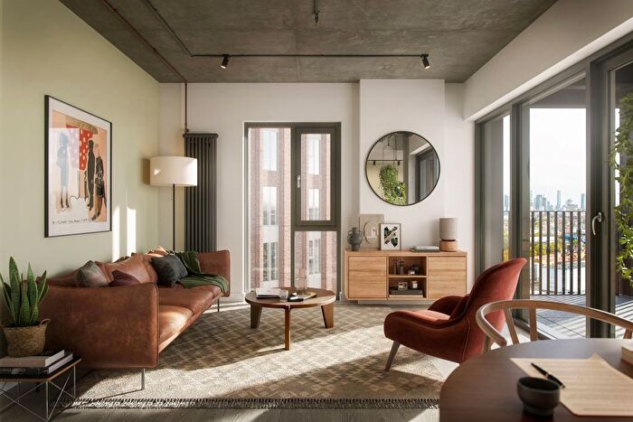 2 Bedroom Flat For Sale In Old Kent Road, London, SE15