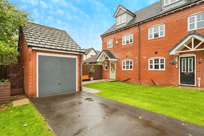 4 Bedroom Semi-Detached House For Sale In Appleton Lane, Bolton, Lancashire, BL5