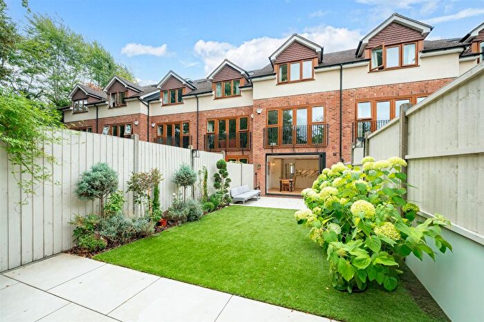 5 Bedroom Town House For Sale In Watford Road, Croxley Green, WD3