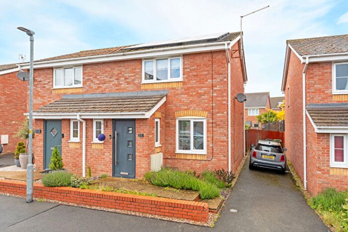 2 Bedroom Semi-Detached House For Sale In Magpie Close, Corby, Northamptonshire, NN18