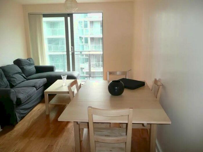 1 Bedroom Apartment To Rent In Scotland Street, Metis, S3