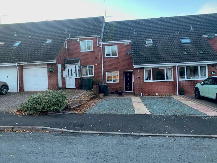 3 Bedroom House To Rent In Kitebrook Close, Redditch, B98