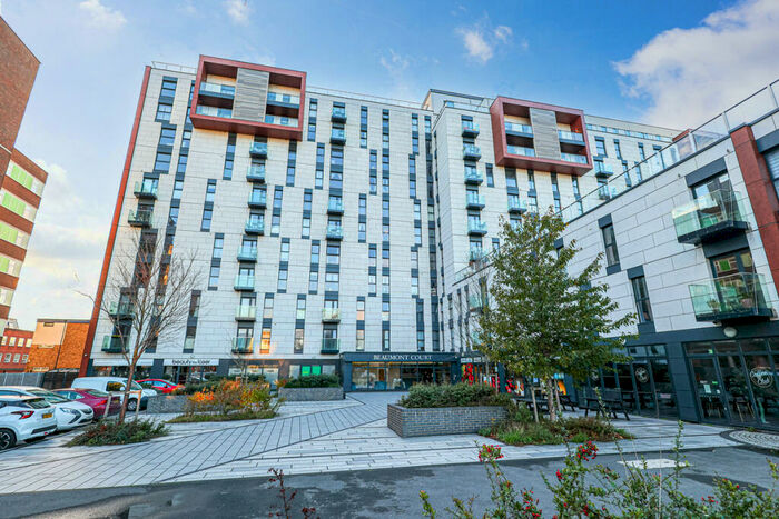 2 Bedroom Flat To Rent In Victoria Avenue, Southend-on-sea, SS2