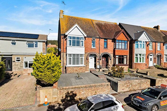 3 Bedroom Semi-Detached House For Sale In Joyes Road, Folkestone, CT19