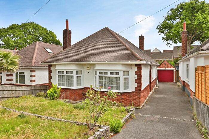 3 Bedroom Bungalow For Sale In Brierley Road, Bournemouth, Dorset, BH10