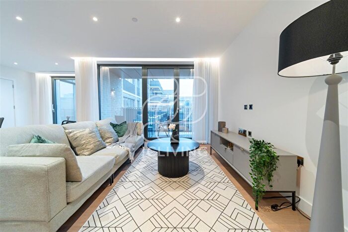 1 Bedroom Flat To Rent In Pluralist House, London, WC1X