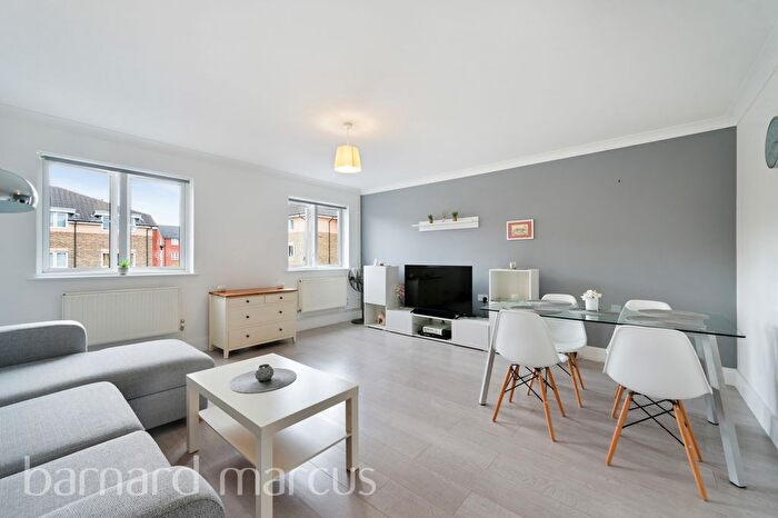 1 Bedroom Flat To Rent In Miles Road, Mitcham, CR4