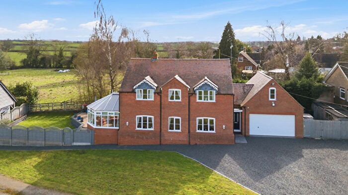4 Bedroom Detached House For Sale In The Green, Harborough Magna, Rugby Warwickshire, CV23