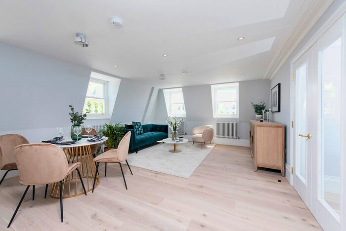 3 Bedroom Flat To Rent In Cromwell Road, London, SW7