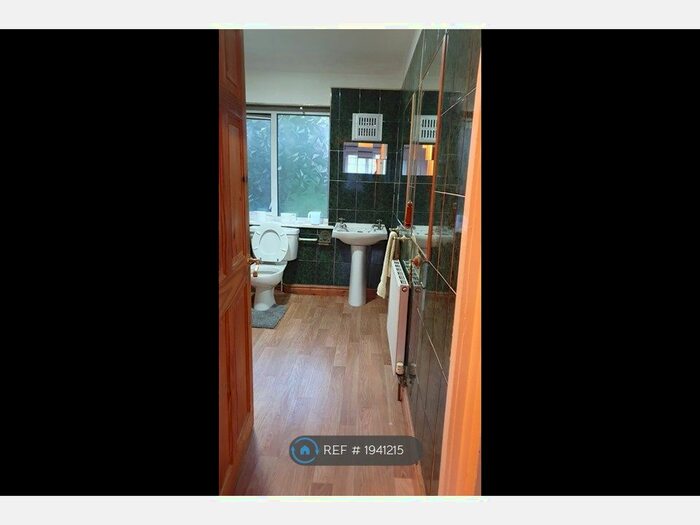 2 Bedroom Terraced House To Rent In Woodhouse Road, Birmingham, B32