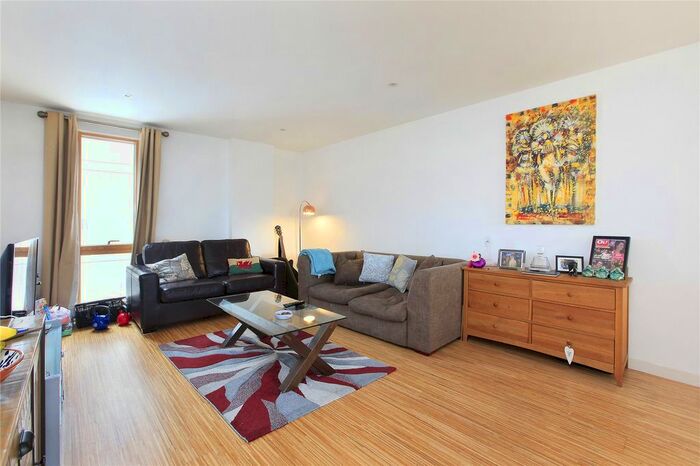 1 Bedroom Flat To Rent In Wingate Square, Clapham, London, SW4