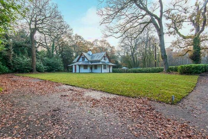 3 Bedroom Detached House To Rent In Cranbury Park, Otterbourne, SO21