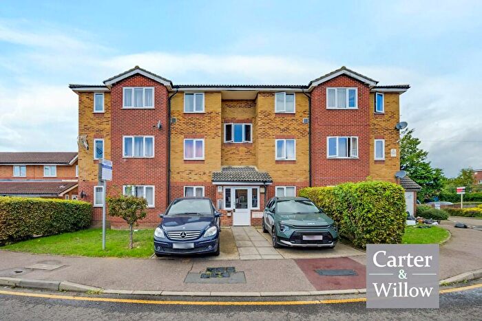 2 Bedroom Flat For Sale In Picador House, Coopers Close, Dagenham, RM10