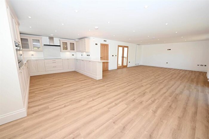 4 Bedroom Detached House For Sale In Tunstall, Richmond, DL10