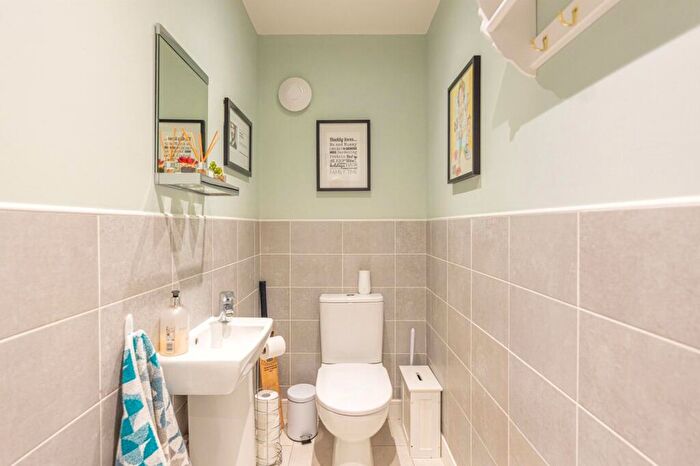 4 Bedroom Detached House For Sale In Bremridge Close, Barford, Warwick, Warwickshire, CV35